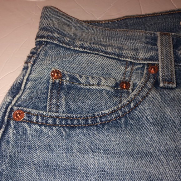 Levi's Women's Icon Skirt - Button Fly and Raw Hem - Picture 11 of 13